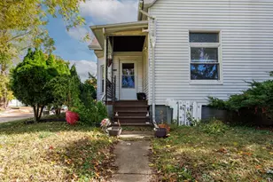 802 S Madison St, Bloomington, IL 61701 - Photo 3