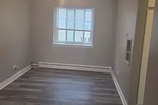 2055 E 72nd St, Chicago, IL 60649 - Photo 7