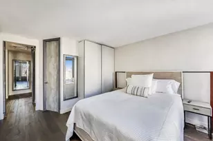 100 E Walton St, Chicago, IL 60611 - Photo 11