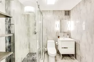 100 E Walton St, Chicago, IL 60611 - Photo 15