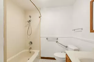 2650 Brookwood Way Dr, Rolling Meadows, IL 60008 - Photo 11