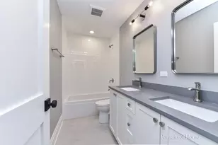 2135 N Lakewood Ave, Chicago, IL 60614 - Photo 29