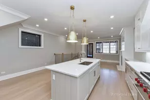 2135 N Lakewood Ave, Chicago, IL 60614 - Photo 11