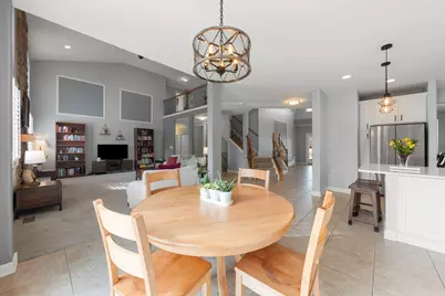 621 Western Drive, North Aurora, IL 60542 - Photo 5