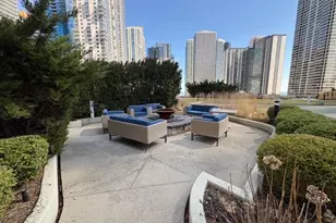 225 N Columbus Dr, Chicago, IL 60601 - Photo 25