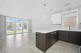 2533 W Congress Pkwy, Chicago, IL 60612 - Photo 3