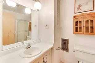 931 W Arquilla Dr, Glenwood, IL 60425 - Photo 11