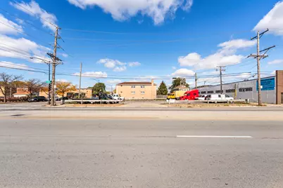 5944 W 65th Street, Chicago, IL 60638 - Photo 9