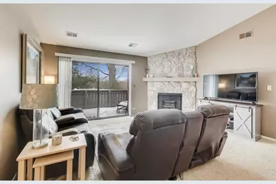 1604 W Partridge Court #8, Arlington Heights, IL 60004 - Photo 7