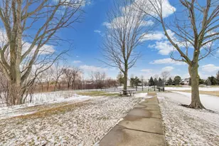 1604 W Partridge Ct, Arlington Heights, IL 60004 - Photo 35