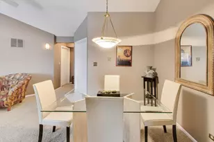 1604 W Partridge Ct, Arlington Heights, IL 60004 - Photo 9