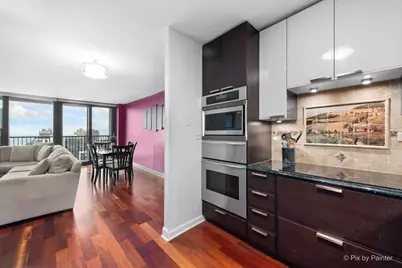 1560 N Sandburg Terrace #3206, Chicago, IL 60610 - Photo 11