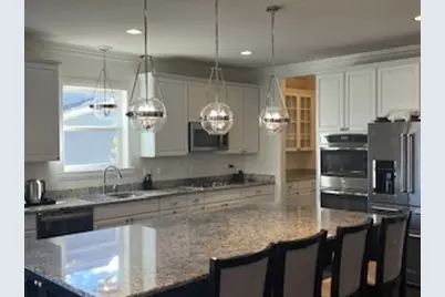 16W764 Hawthorne Court, Willowbrook, IL 60527 - Photo 3