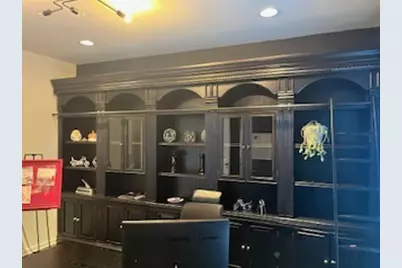 16W764 Hawthorne Court, Willowbrook, IL 60527 - Photo 17