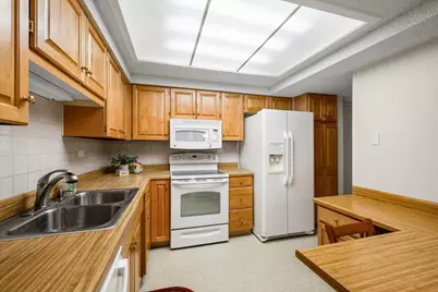 690 Chandler Road #211, Gurnee, IL 60031 - Photo 5