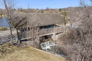 690 Chandler Rd, Gurnee, IL 60031 - Photo 33