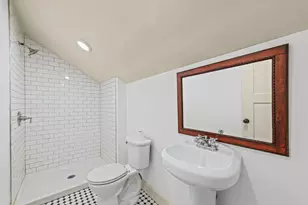 118 E William St, Monticello, IL 61856 - Photo 25