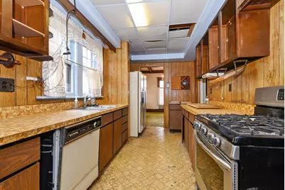 421 N Raynor Avenue, Joliet, IL 60435 - Photo 5