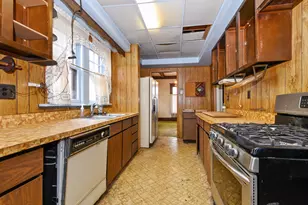 421 N Raynor Ave, Joliet, IL 60435 - Photo 5