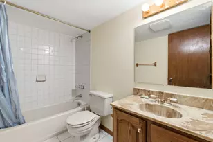 1735 Larson Ln, Roselle, IL 60172 - Photo 23