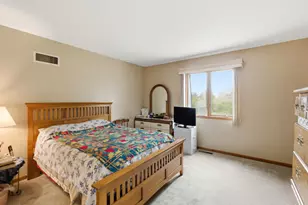 1735 Larson Ln, Roselle, IL 60172 - Photo 19