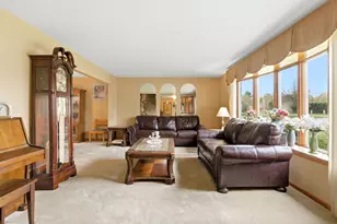 1735 Larson Ln, Roselle, IL 60172 - Photo 7