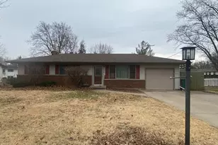 813 Oakley Ave, Streator, IL 61364 - Photo 1