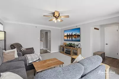 7329 W 55th Place, Summit, IL 60501 - Photo 5