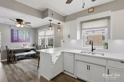 7329 W 55th Place, Summit, IL 60501 - Photo 11