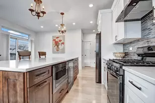 8332 S 78th Ct, Justice, IL 60458 - Photo 9