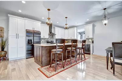 8332 S 78th Court, Justice, IL 60458 - Photo 5