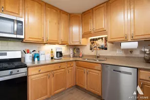 520 Glendale Ln, Hoffman Estates, IL 60169 - Photo 13