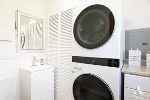 520 Glendale Ln, Hoffman Estates, IL 60169 - Photo 15