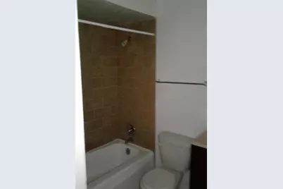 2005 W Touhy Avenue #306, Chicago, IL 60645 - Photo 7