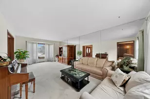 4111 Terri-Lyn Ln, Northbrook, IL 60062 - Photo 7