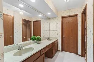 4111 Terri-Lyn Ln, Northbrook, IL 60062 - Photo 19