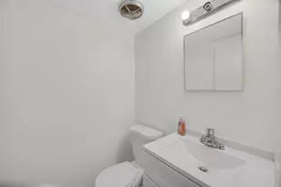 613 Shaw Ct, Schaumburg, IL 60194 - Photo 15