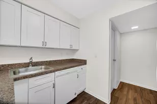 613 Shaw Ct, Schaumburg, IL 60194 - Photo 11