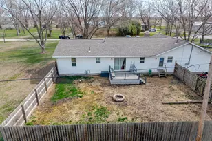 2107 Cedar Ave, Salem, IL 62881 - Photo 5