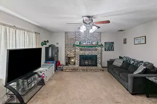 2107 Cedar Ave, Salem, IL 62881 - Photo 9