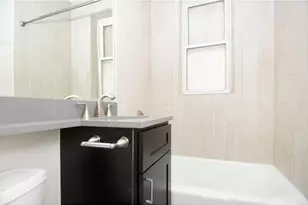 511 W Belmont Ave, Chicago, IL 60657 - Photo 9