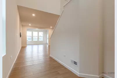 2751 Lawlor Lane, Naperville, IL 60564 - Photo 5