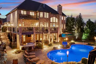 39W431 Longmeadow Ln, Saint Charles, IL 60175 - Photo 3