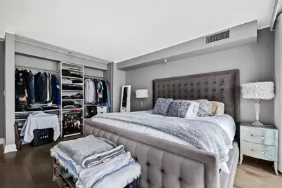 10 E Ontario Street #3808, Chicago, IL 60611 - Photo 9