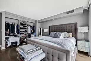 10 E Ontario St, Chicago, IL 60611 - Photo 9