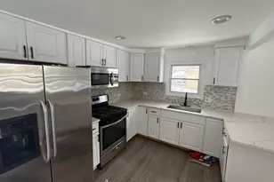 1503 Wilson Ct, Zion, IL 60099 - Photo 11