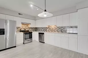 7091 W Touhy Ave, Niles, IL 60714 - Photo 9