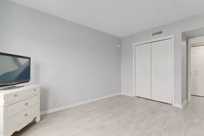 7091 W Touhy Avenue #505, Niles, IL 60714 - Photo 13