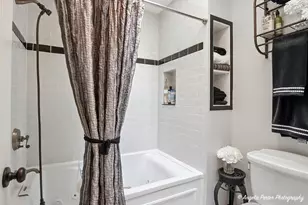 890 Shoreline Rd, Lake Barrington, IL 60010 - Photo 19