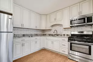 7666 S 88 Ct, Justice, IL 60458 - Photo 9